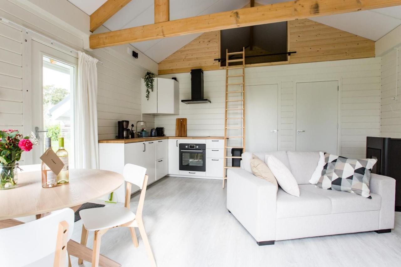 Chalet luxe - vakantiepark de Schreiershoek Dokkum Buitenkant foto