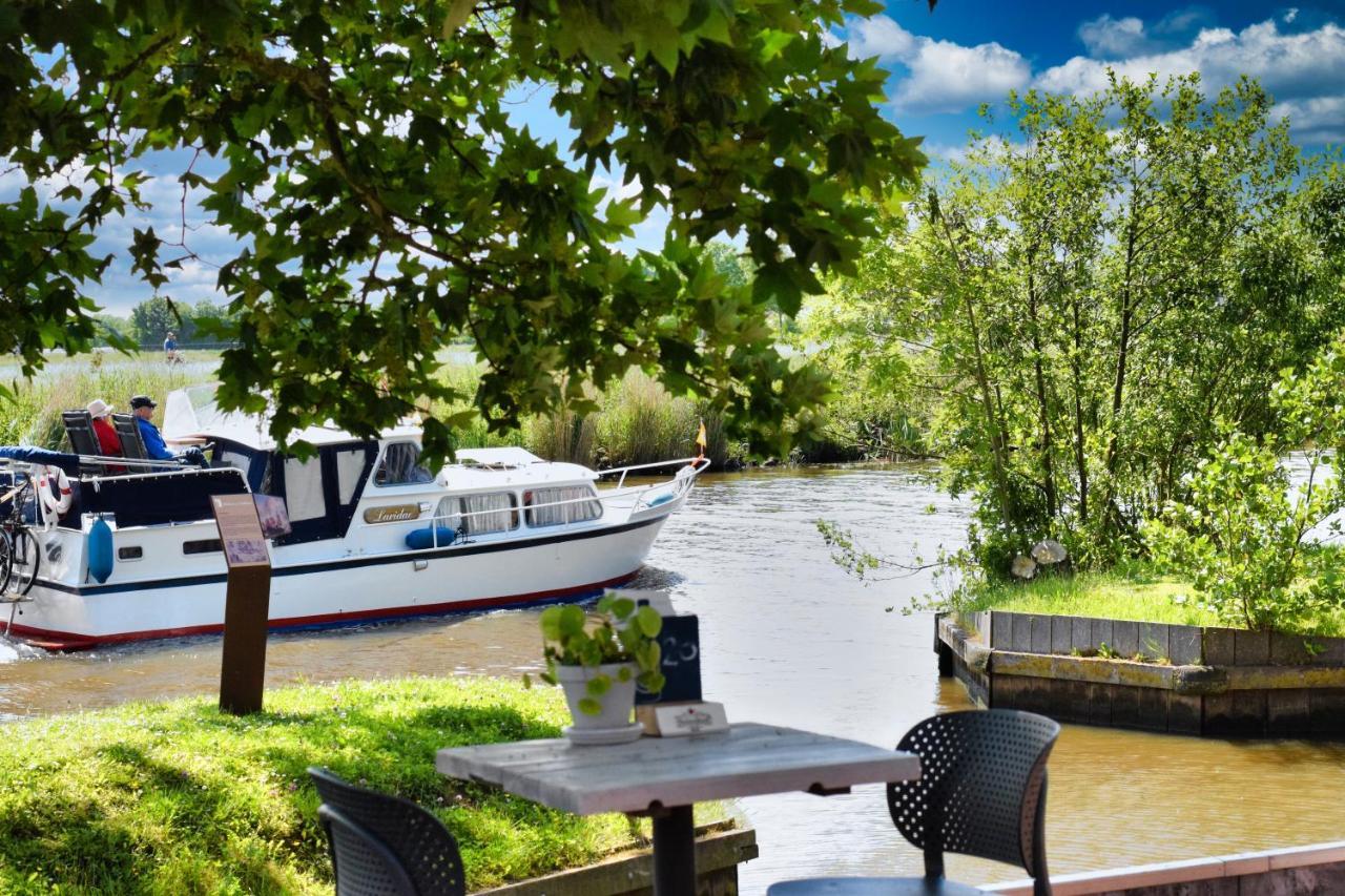 Chalet luxe - vakantiepark de Schreiershoek Dokkum Buitenkant foto